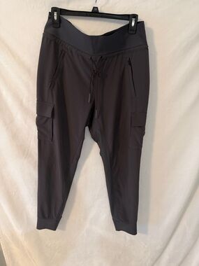 Athleta Dark Gray Women's Cargo Jogger Pants